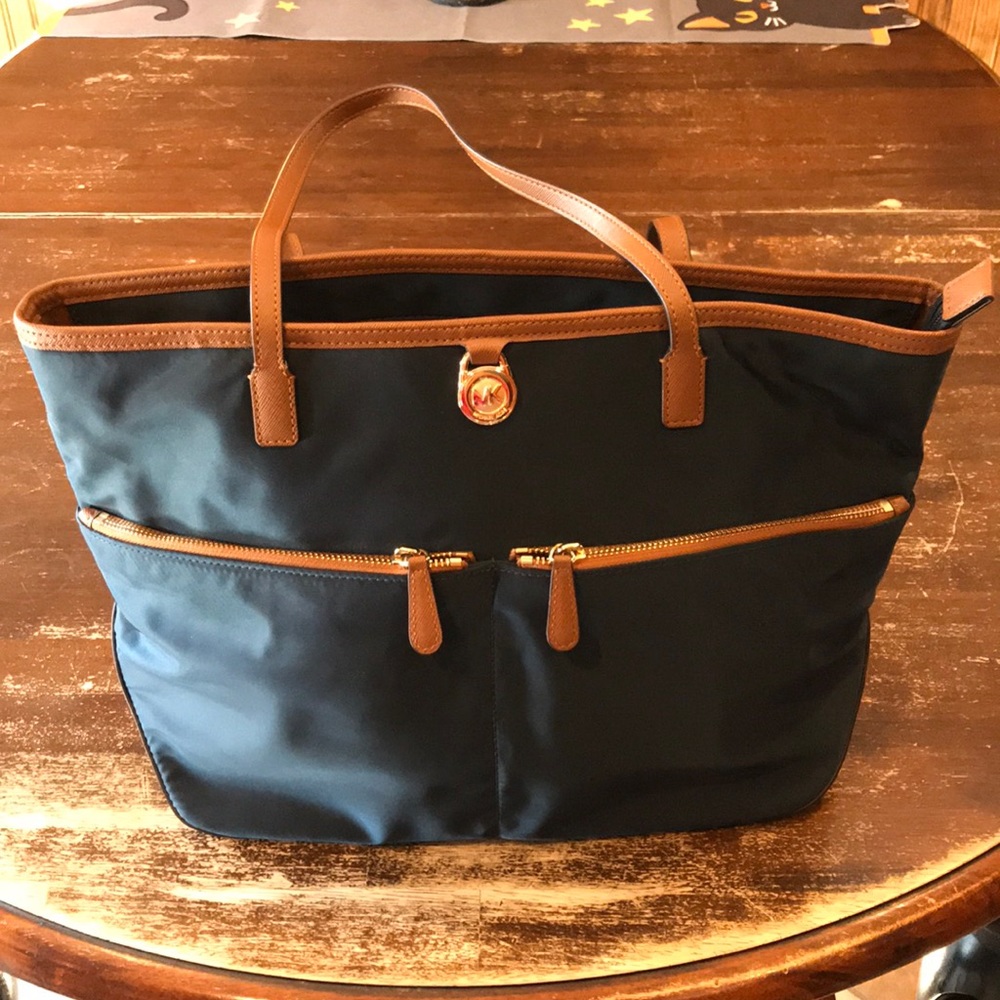 Michael Kors tote